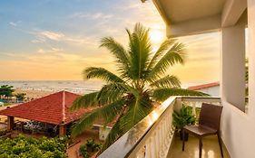 Hotel Salty Waves Baga